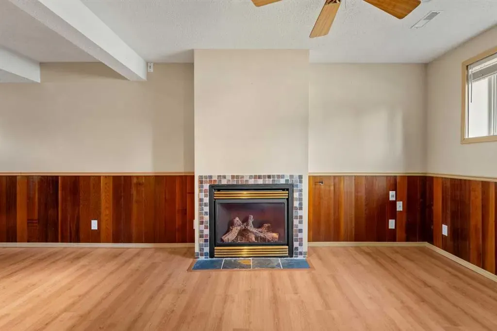 1364 Lake Michigan Crescent SE