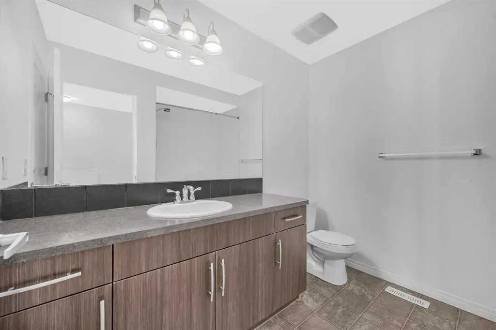 304 Windstone Gardens SW