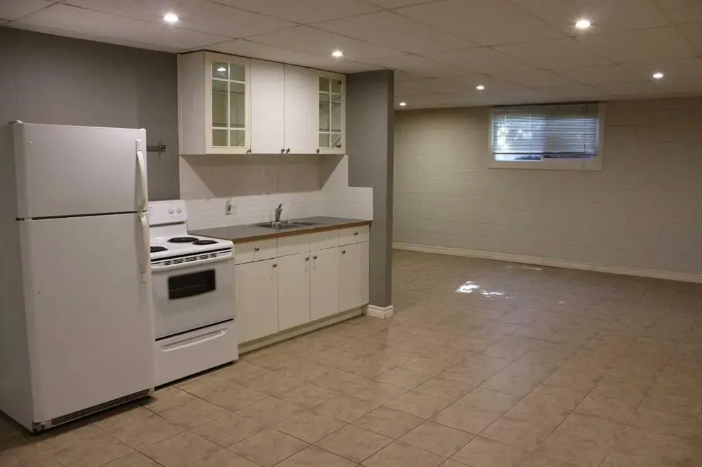 3 Long Pine Court