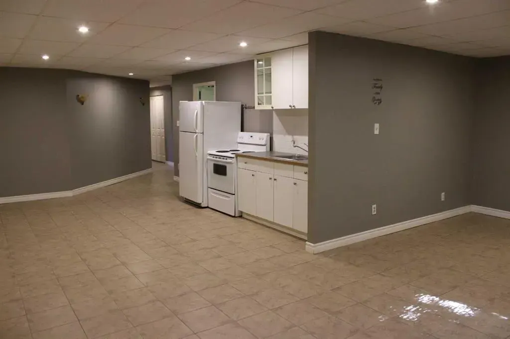 3 Long Pine Court