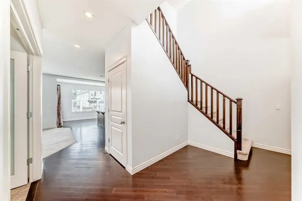 410 Panatella Square NW