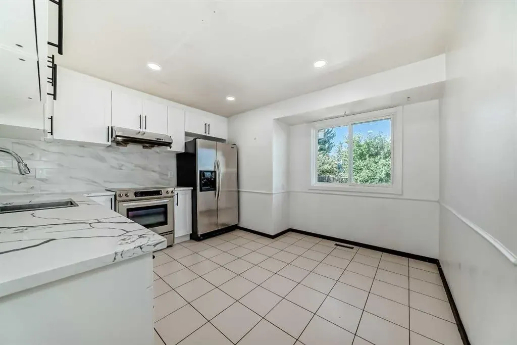 79 Bermuda Drive NW