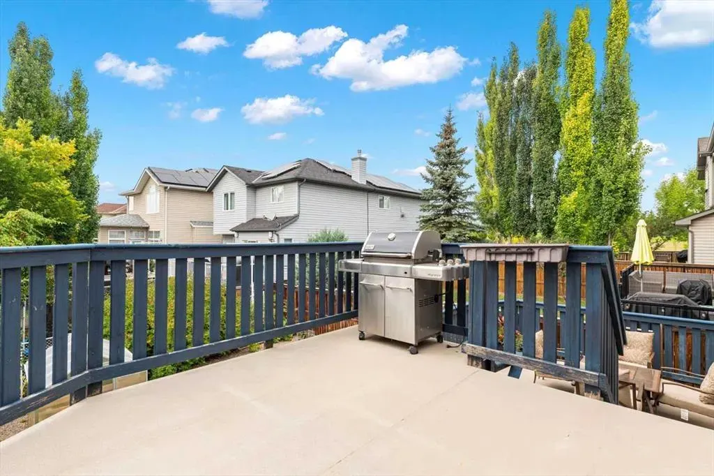 172 Tuscany Meadows Heath NW