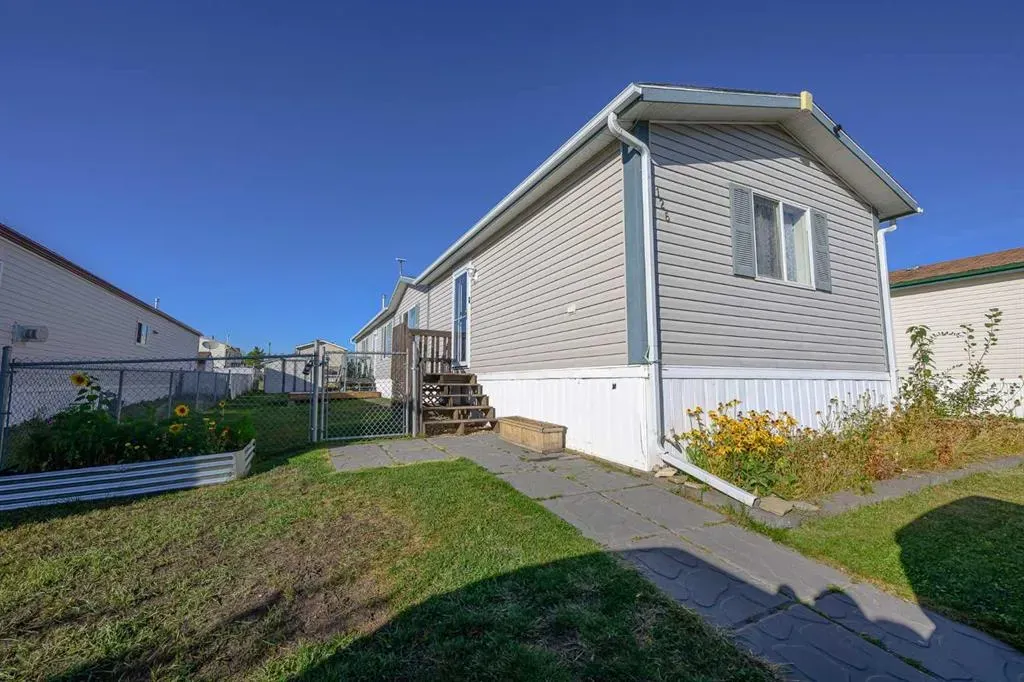 126 Clark Crescent