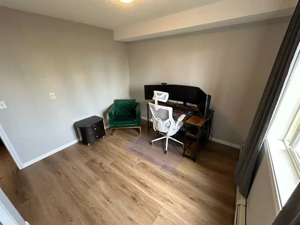 505 Railway Street W, #2118