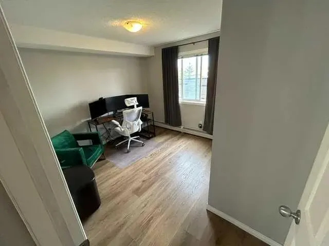 505 Railway Street W, #2118