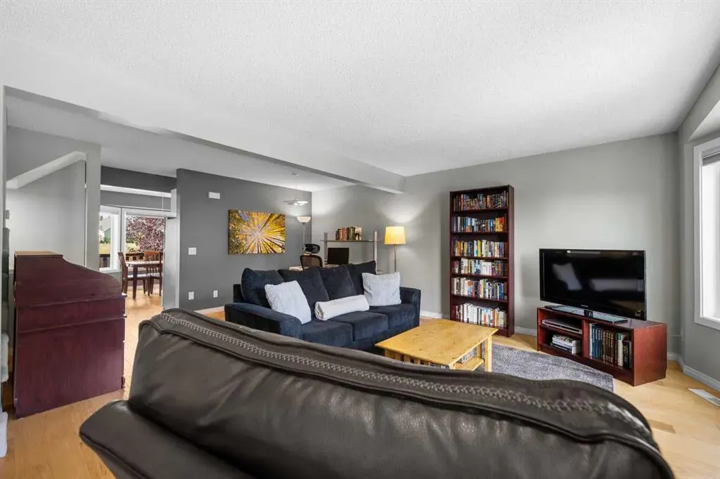 93 Patina Rise SW