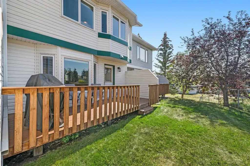 93 Patina Rise SW