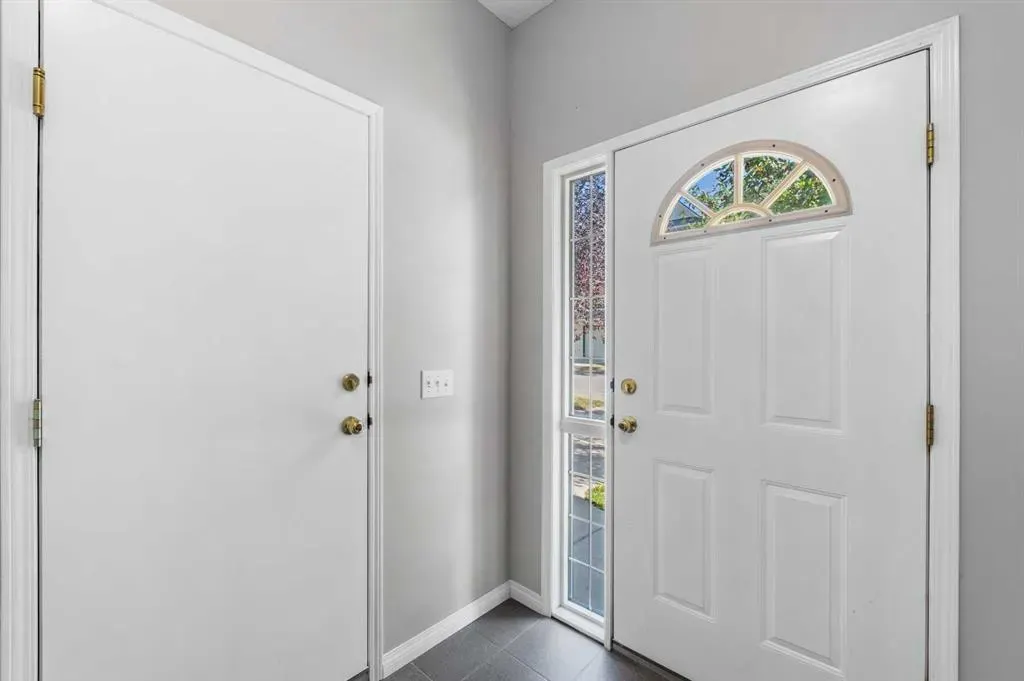 93 Patina Rise SW