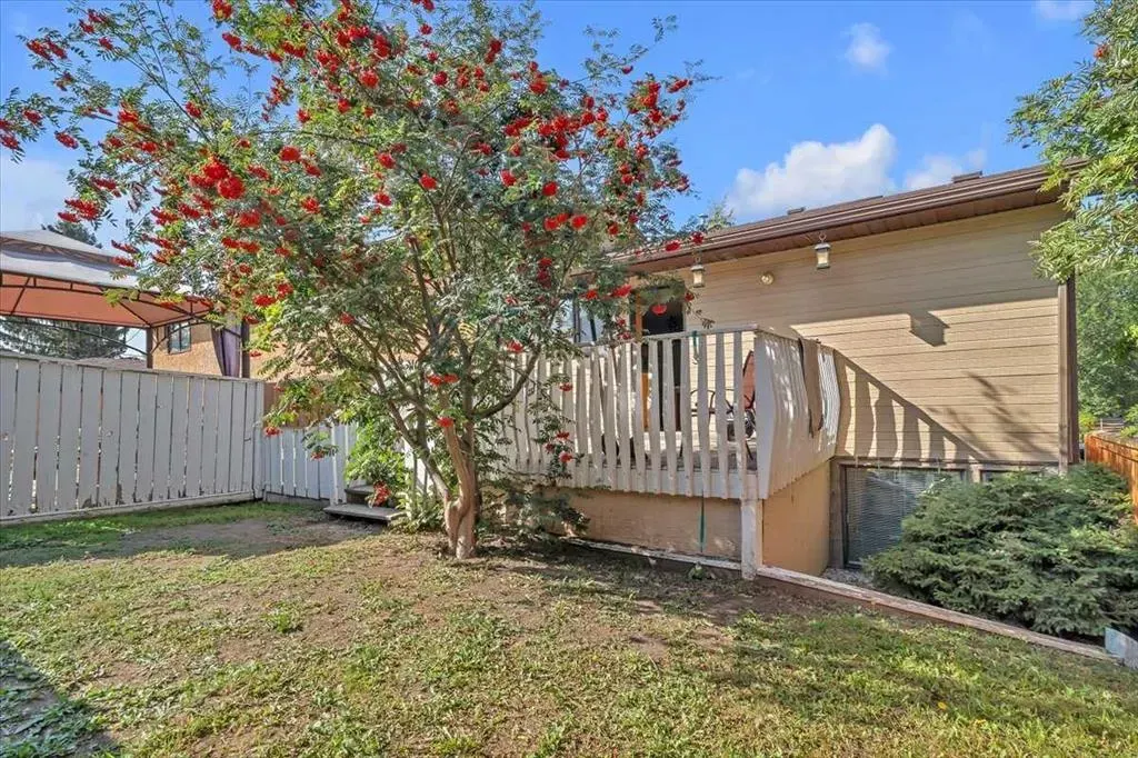 201 4 Avenue SE