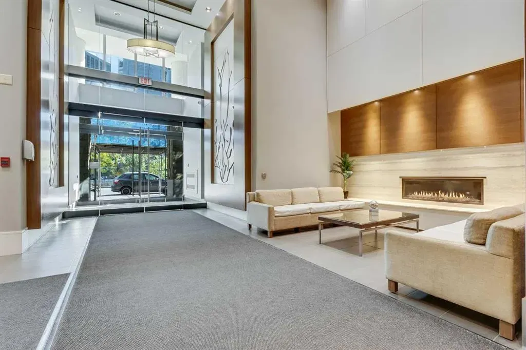 222 Riverfront Avenue SW, #548