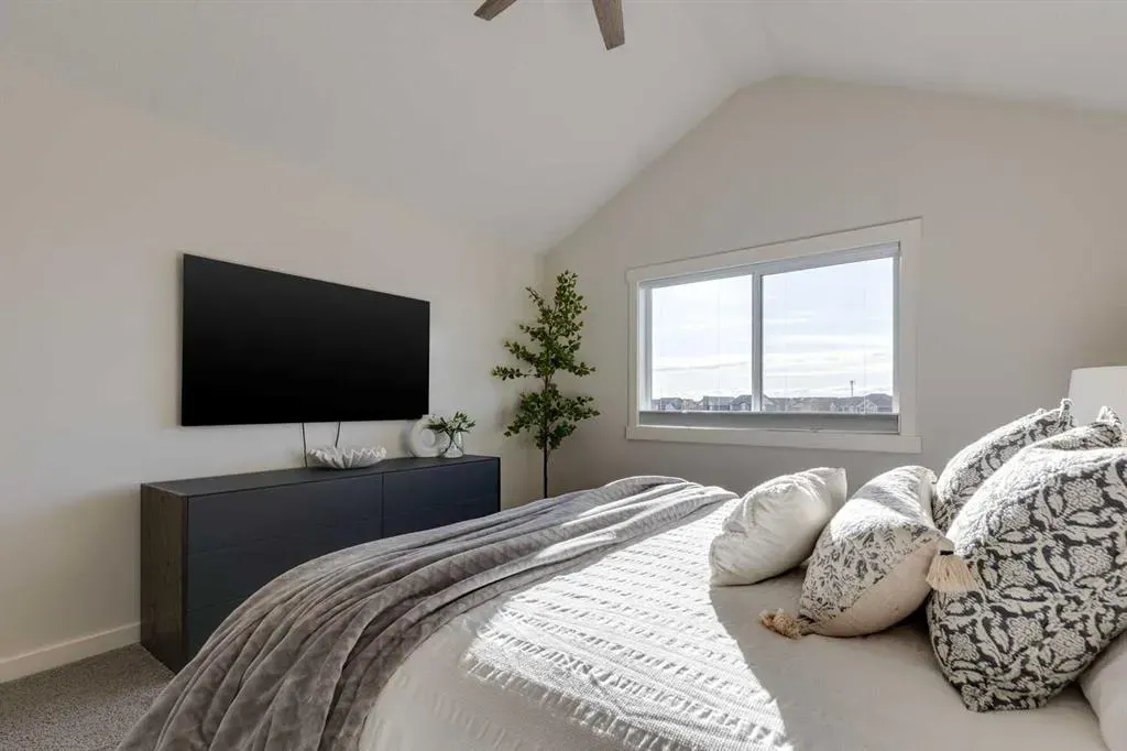 161 Kingsmere Cove SE