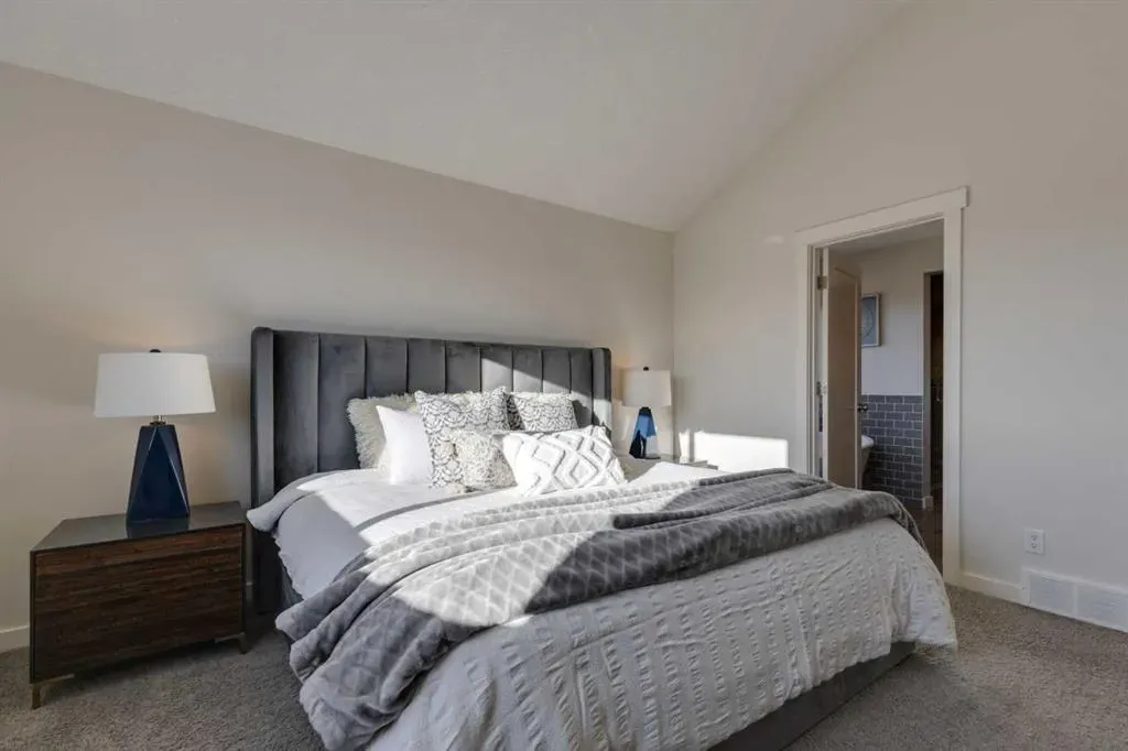 161 Kingsmere Cove SE