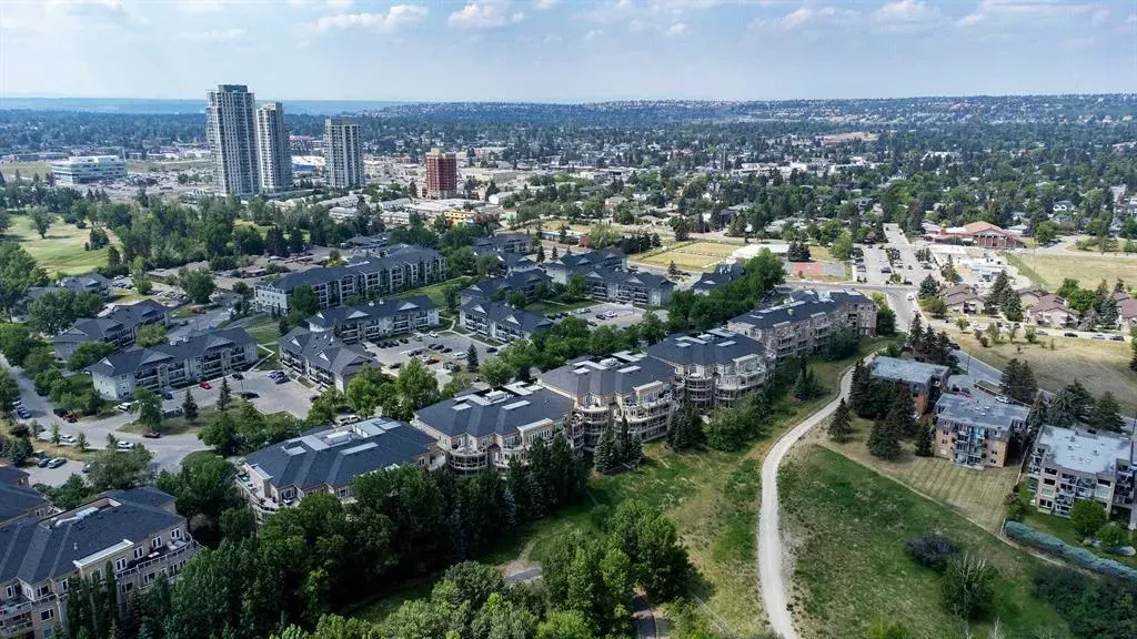 2 Hemlock Crescent SW, #214