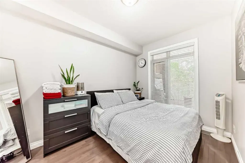 2 Hemlock Crescent SW, #214