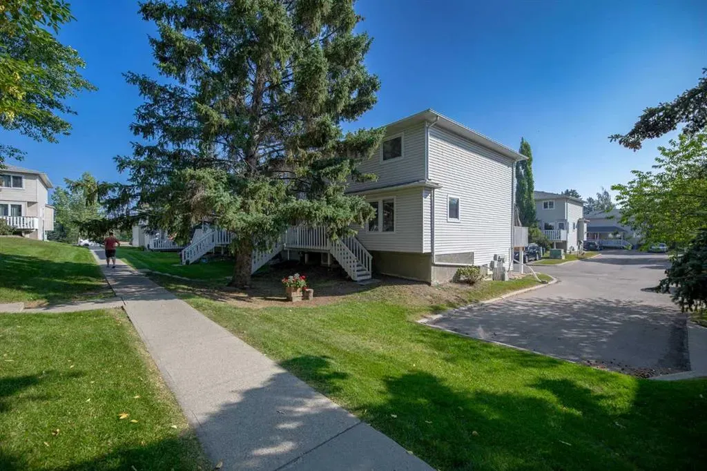 651 Killarney Glen Court SW