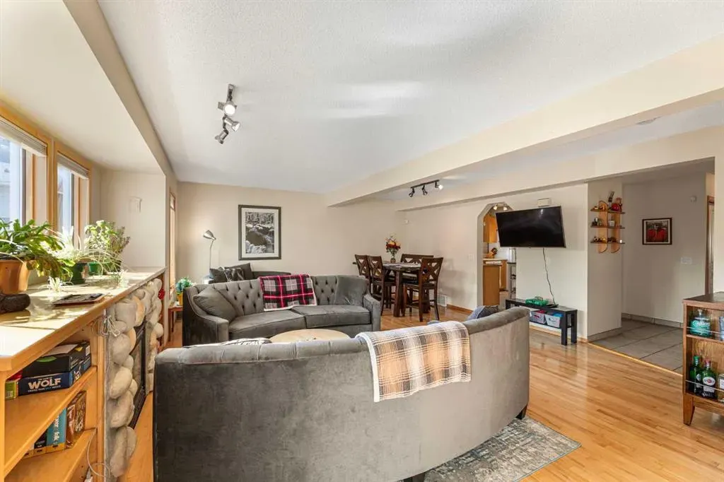 651 Killarney Glen Court SW