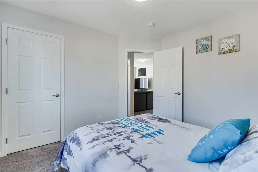 418 Windrow Common SW