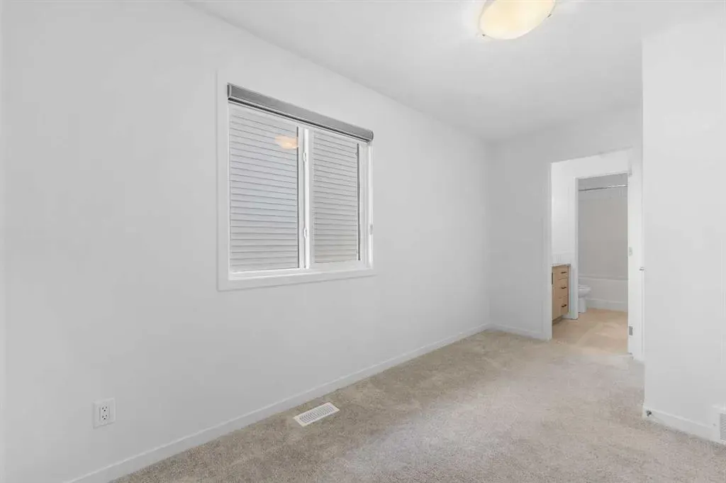 21 Edith Gate NW