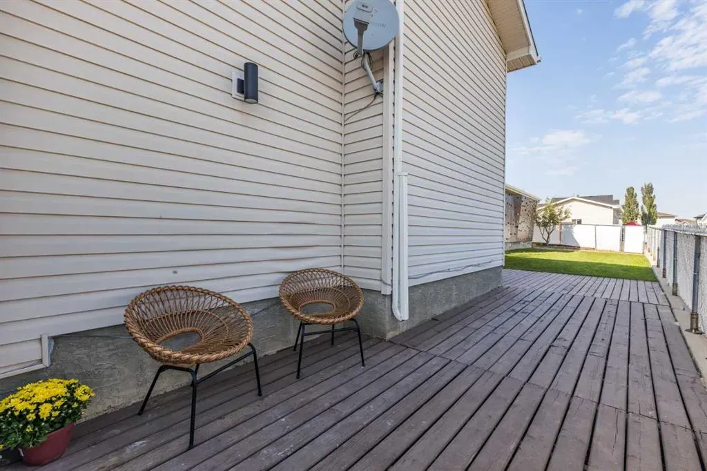 54 Terrace View NE