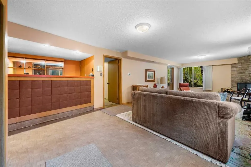 10 Varsville Place NW