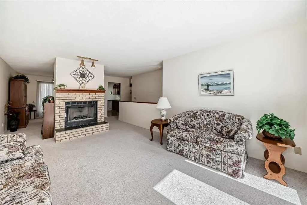 44 Hawkside Park NW