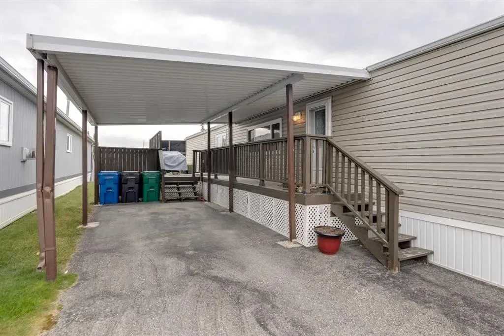 99 Arbour Lake Road NW, #106