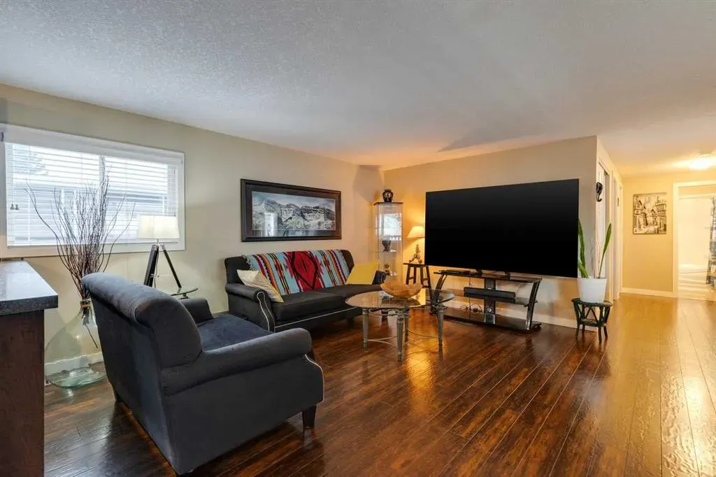 99 Arbour Lake Road NW, #106