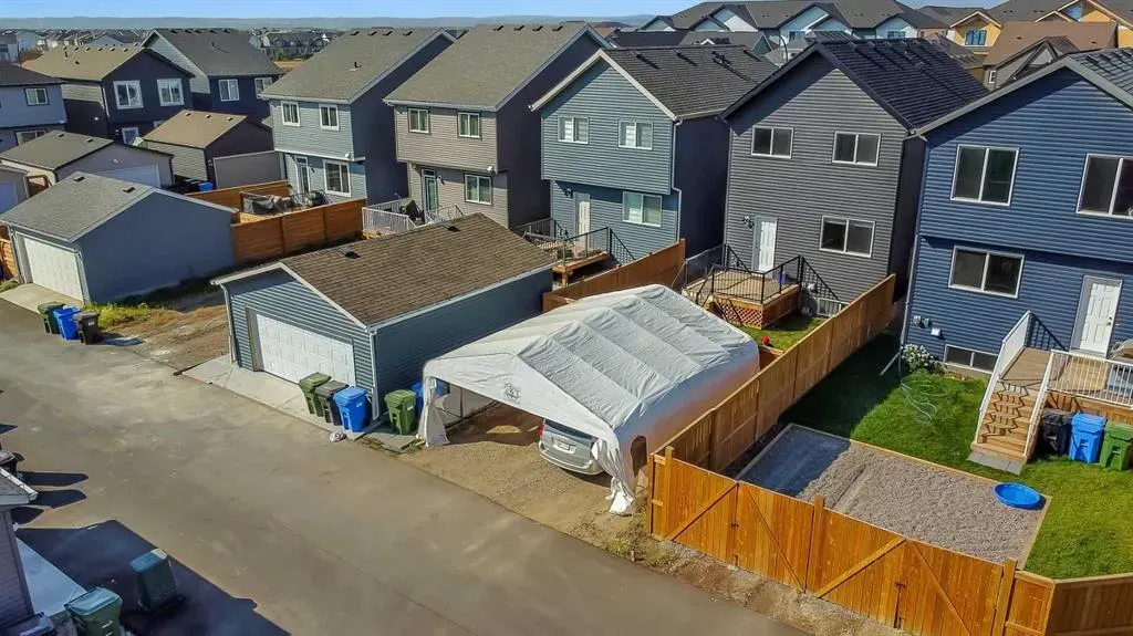 231 Lavender Manor SE