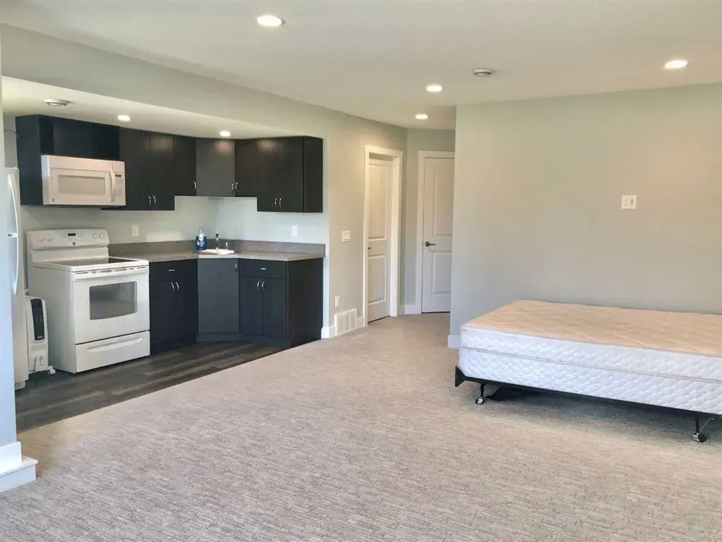 214 McArdell Drive, #17