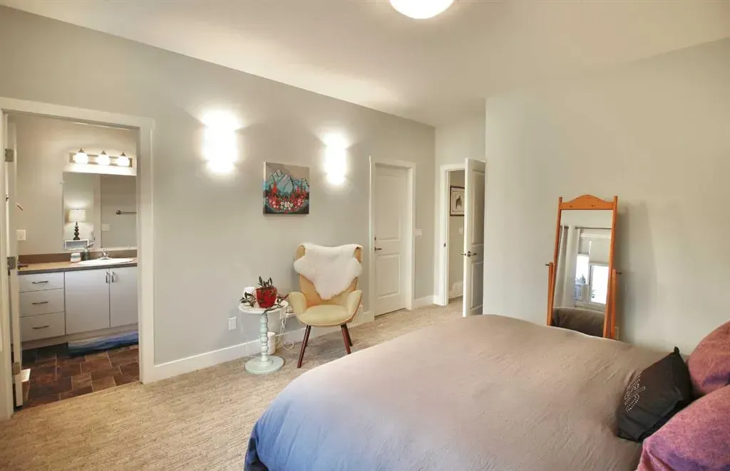 214 McArdell Drive, #17