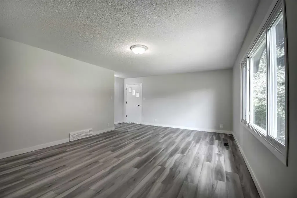 12153 Township Road 284