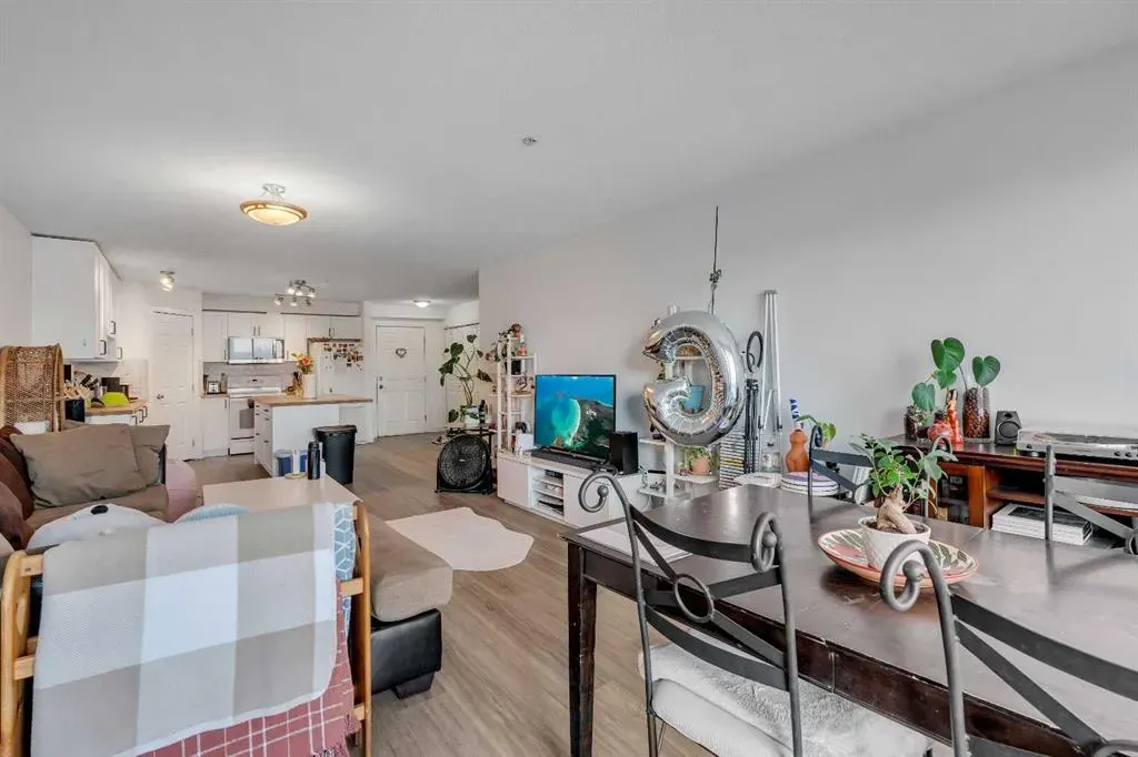 1724 26 Avenue SW, #302
