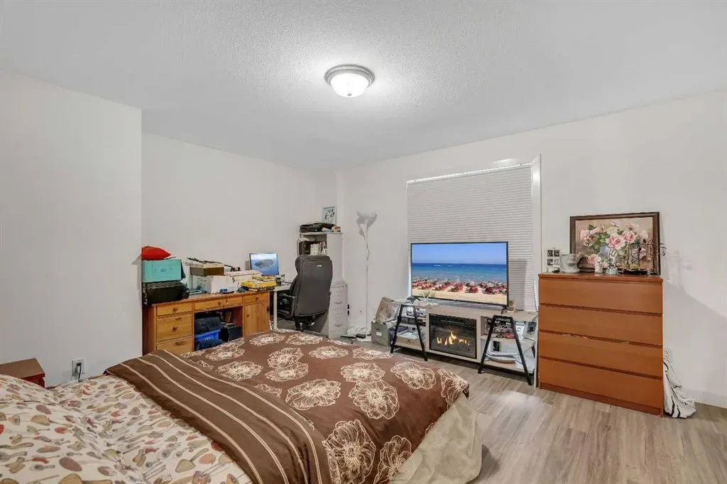 1724 26 Avenue SW, #302