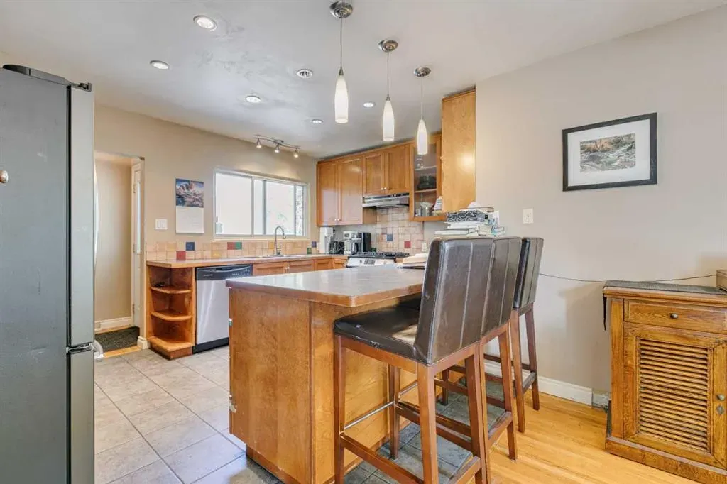 146 Wedgewood Drive SW