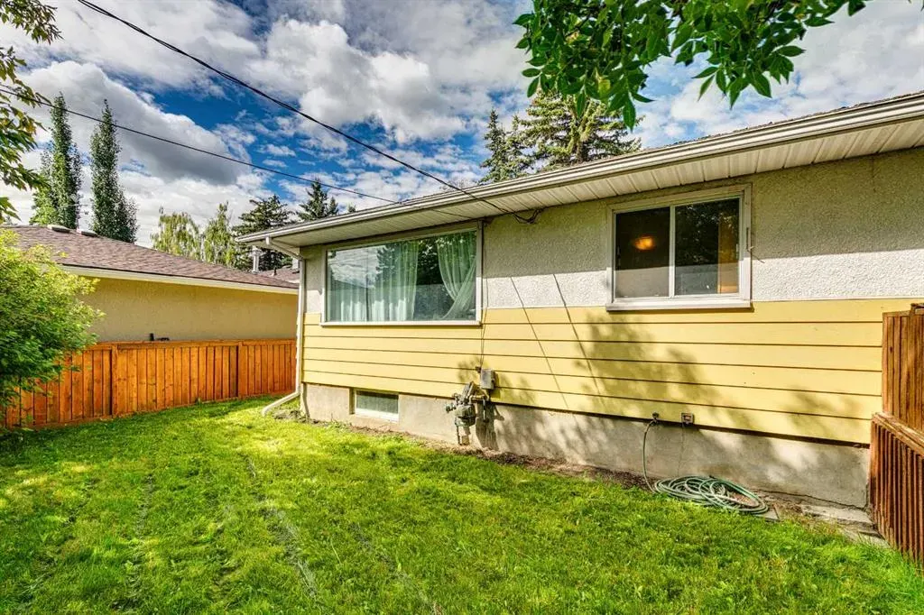 146 Wedgewood Drive SW