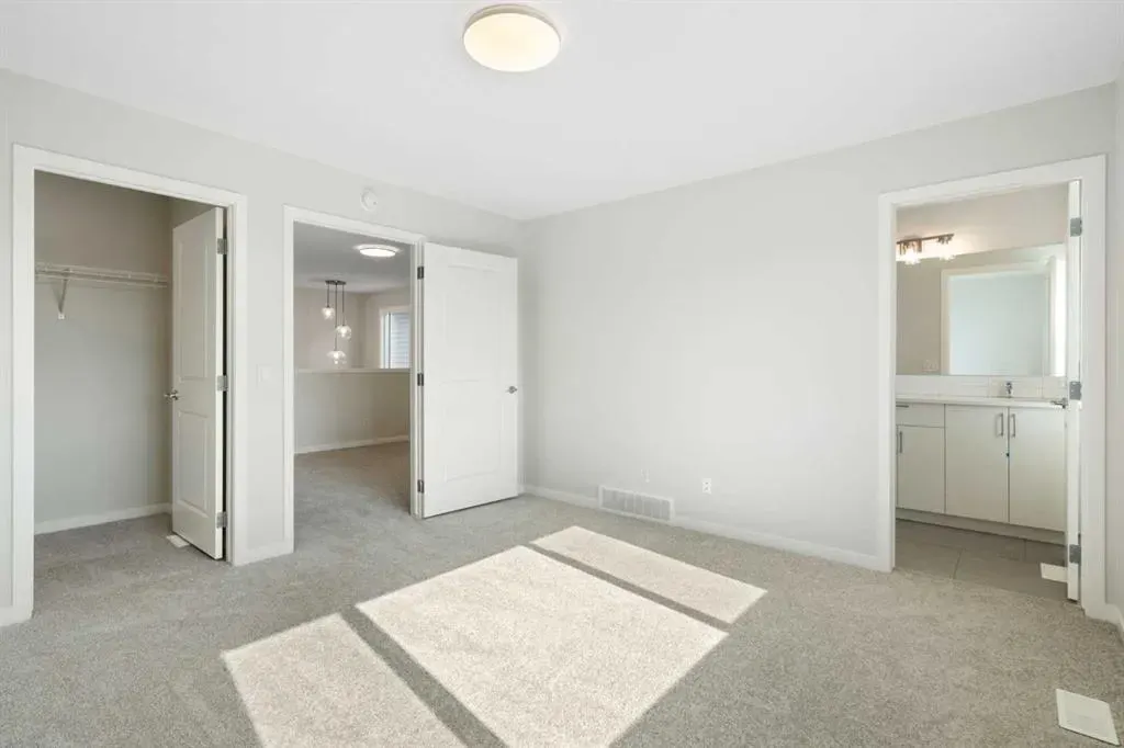 34 Herron Common NE