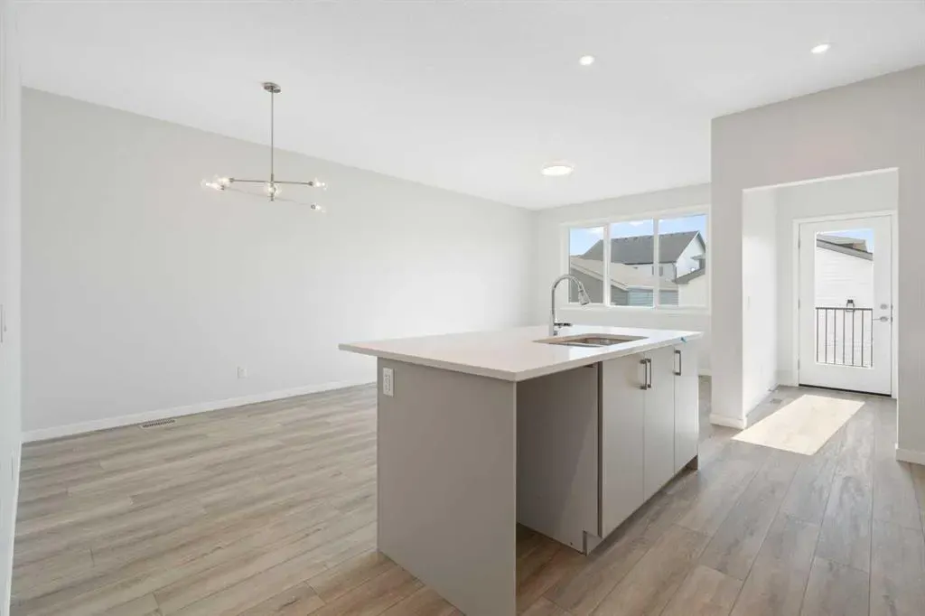 34 Herron Common NE