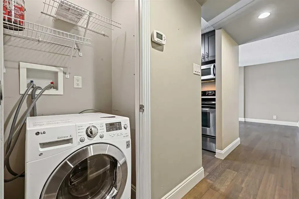 733 14 Avenue SW, #302