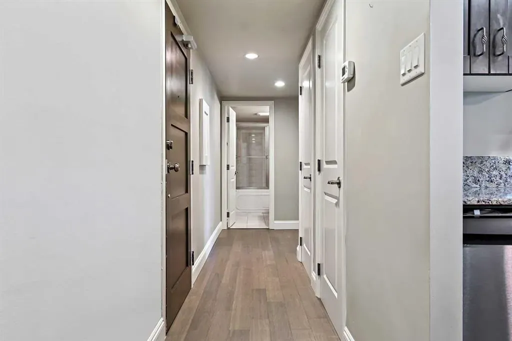 733 14 Avenue SW, #302
