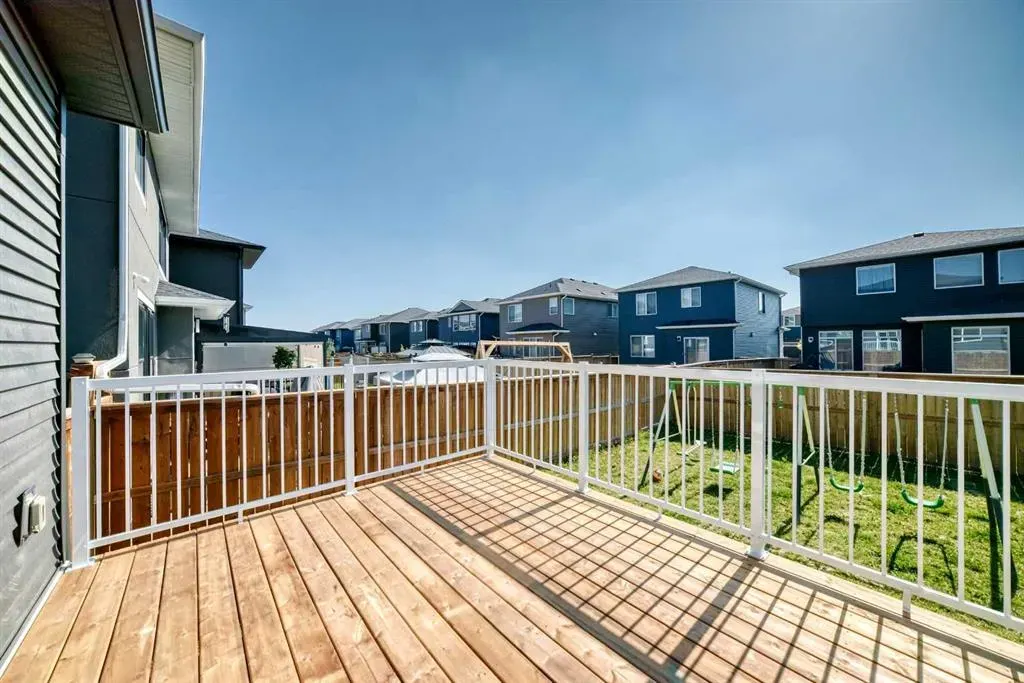 105 Creekside Way SW