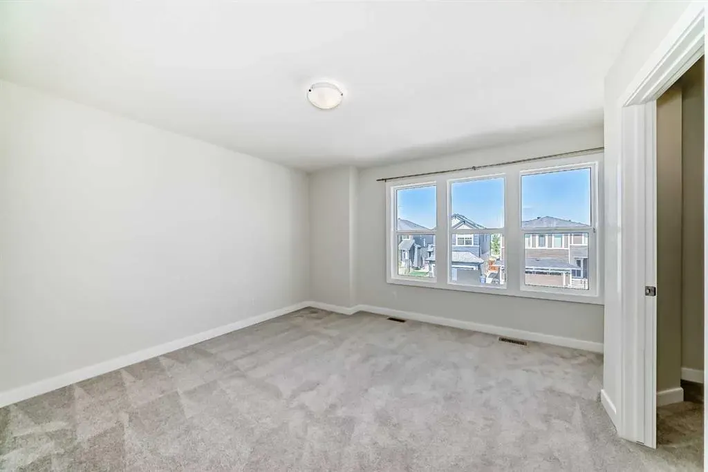 105 Creekside Way SW