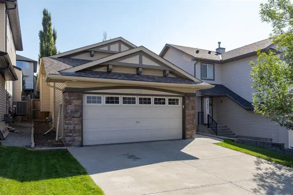 703 Tuscany Drive NW