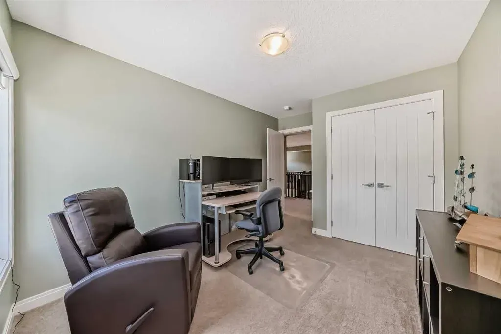 95 Cranbrook Hill SE