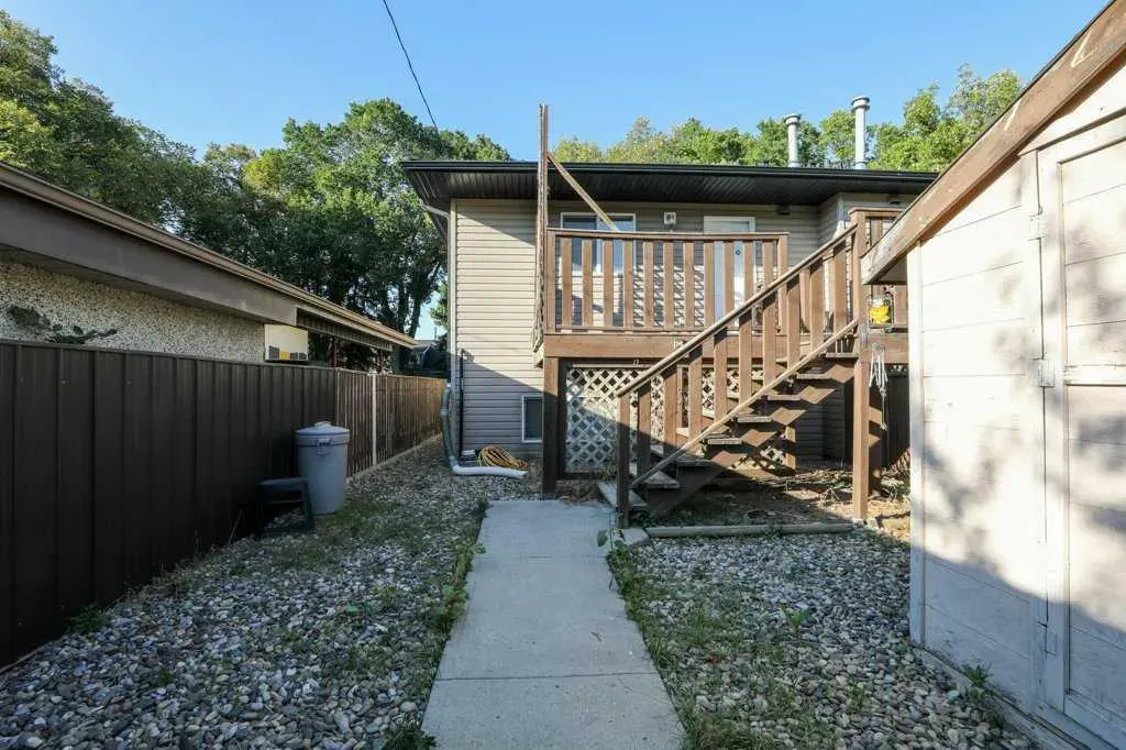 1708 2A Avenue N