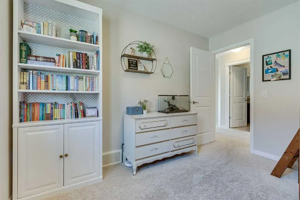 233 Cimarron Vista Way