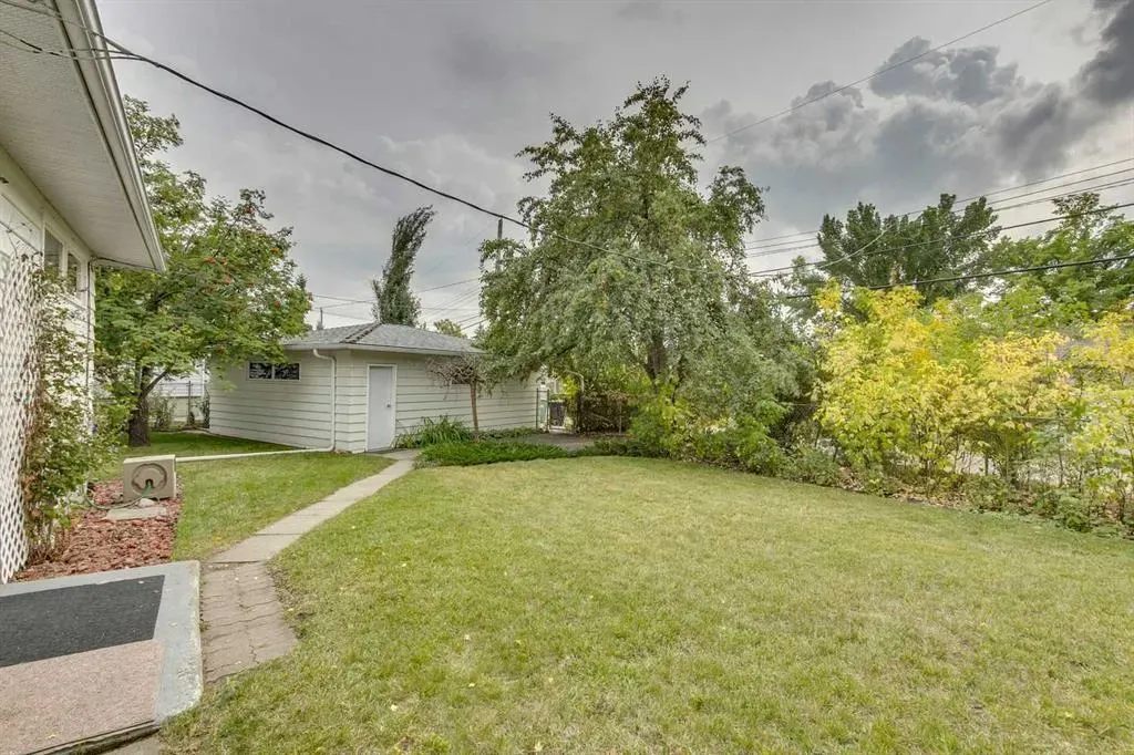 104 Haysboro Crescent SW