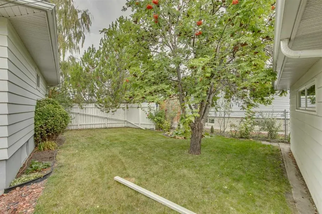 104 Haysboro Crescent SW