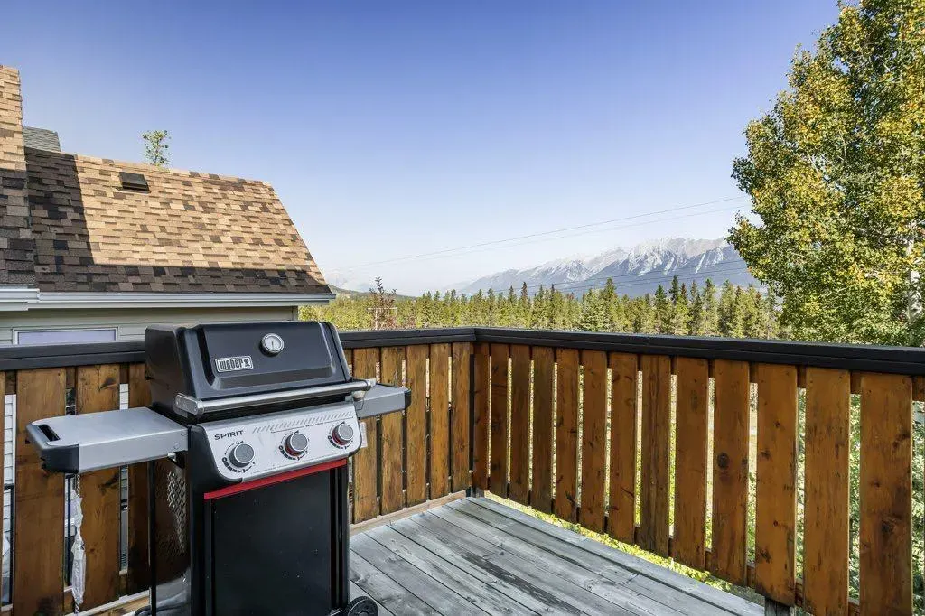 808 Lawrence Grassi Ridge