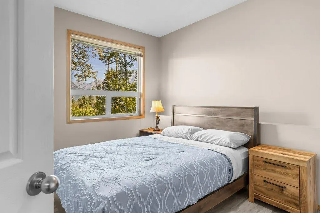 808 Lawrence Grassi Ridge